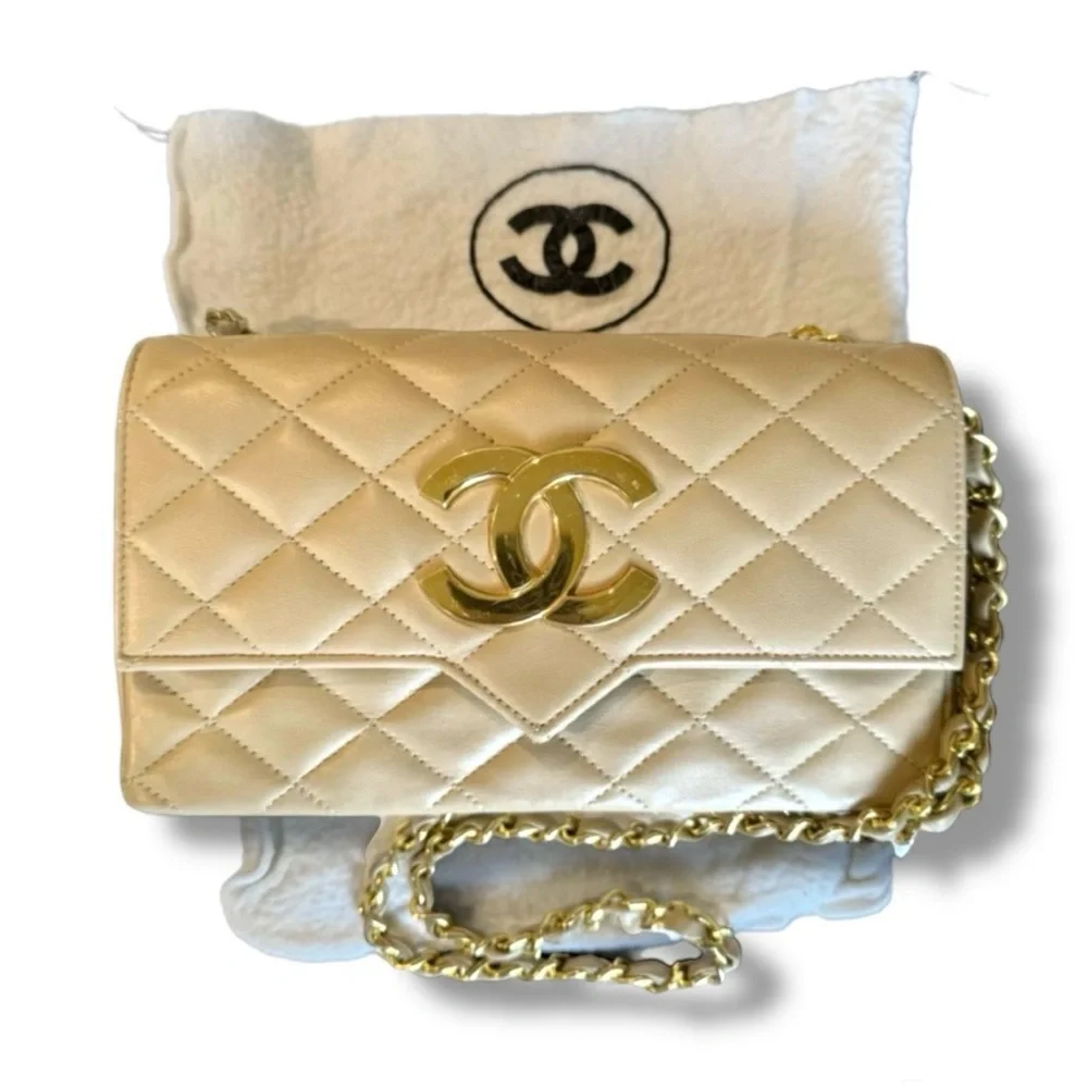 💗VINTAGE CHANEL Beige CC Logo Small Flap Shoulder Crossbody Bag 24K Gold-Plated